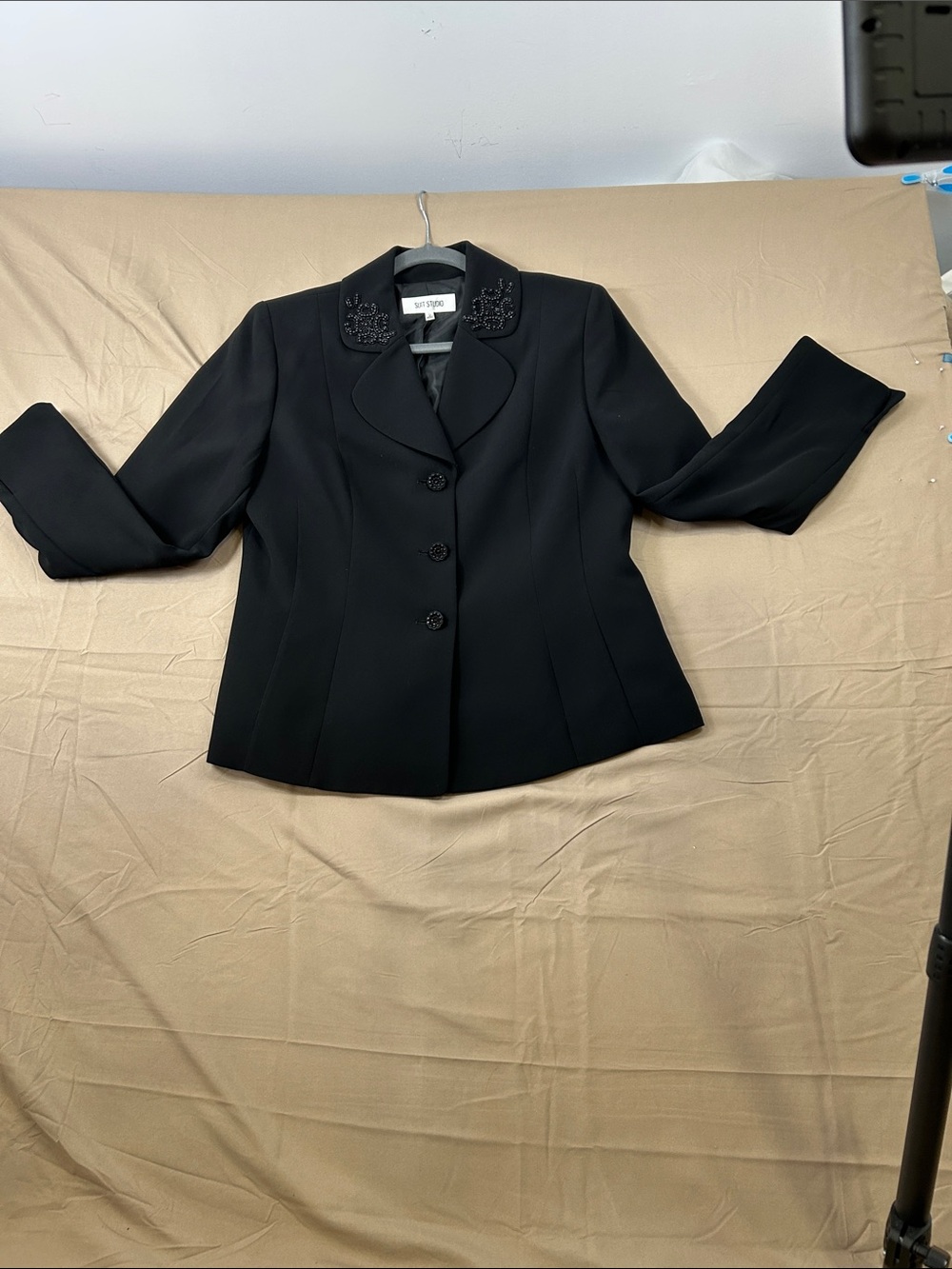 Suit studio Tailored Blazer with Beaded Collar size 12